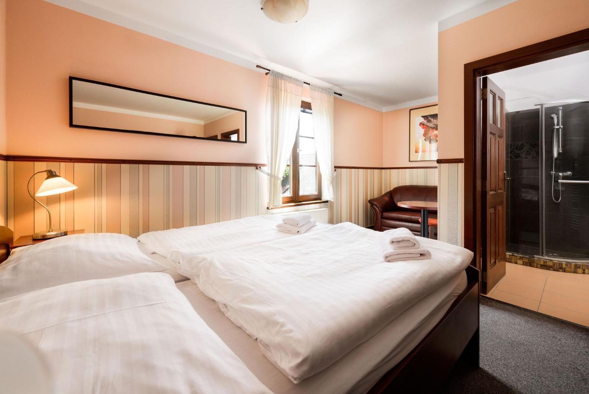 Villa Daniela Uvaly  Ngoại thất bức ảnh