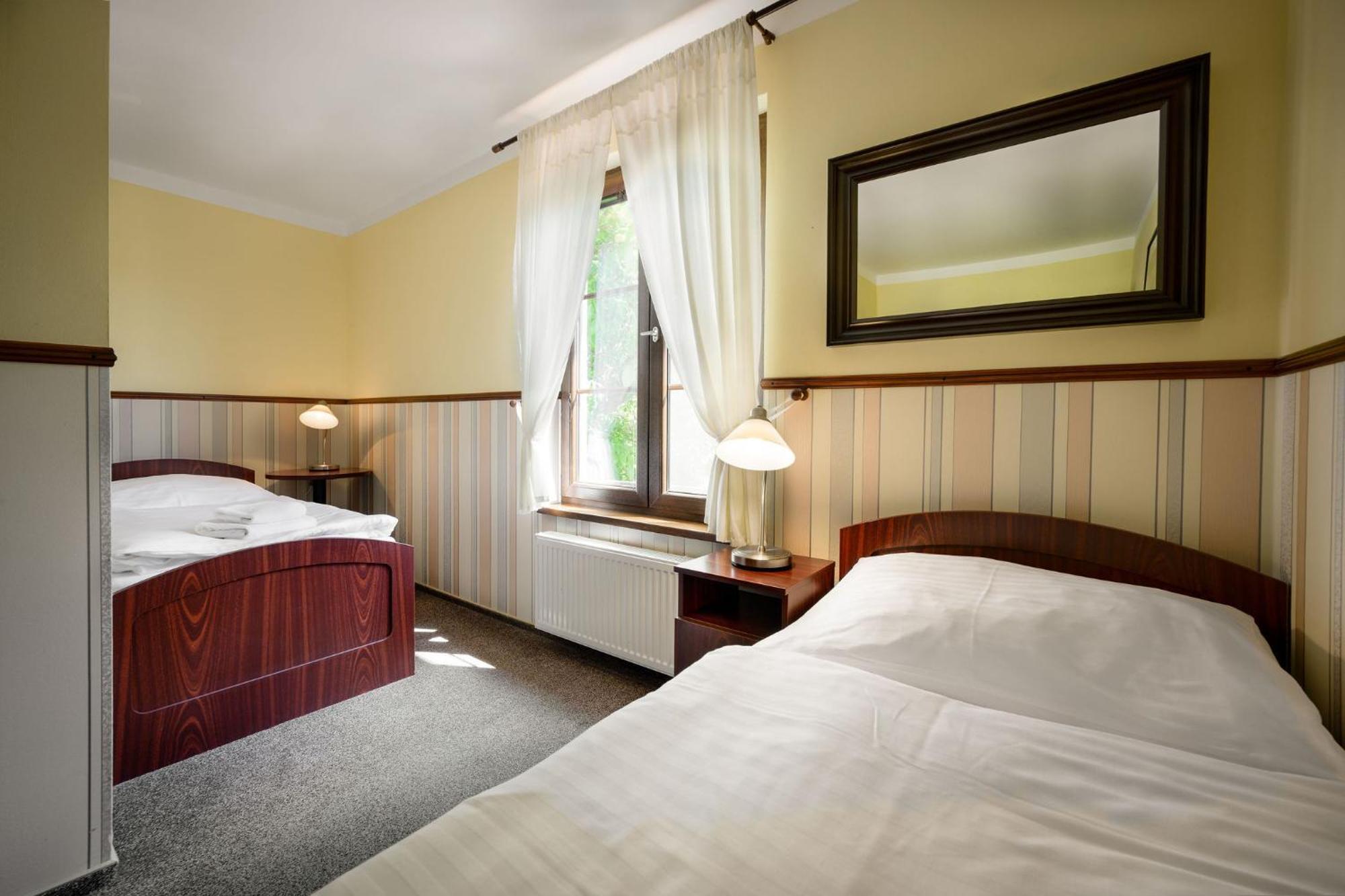 Villa Daniela Uvaly  Ngoại thất bức ảnh