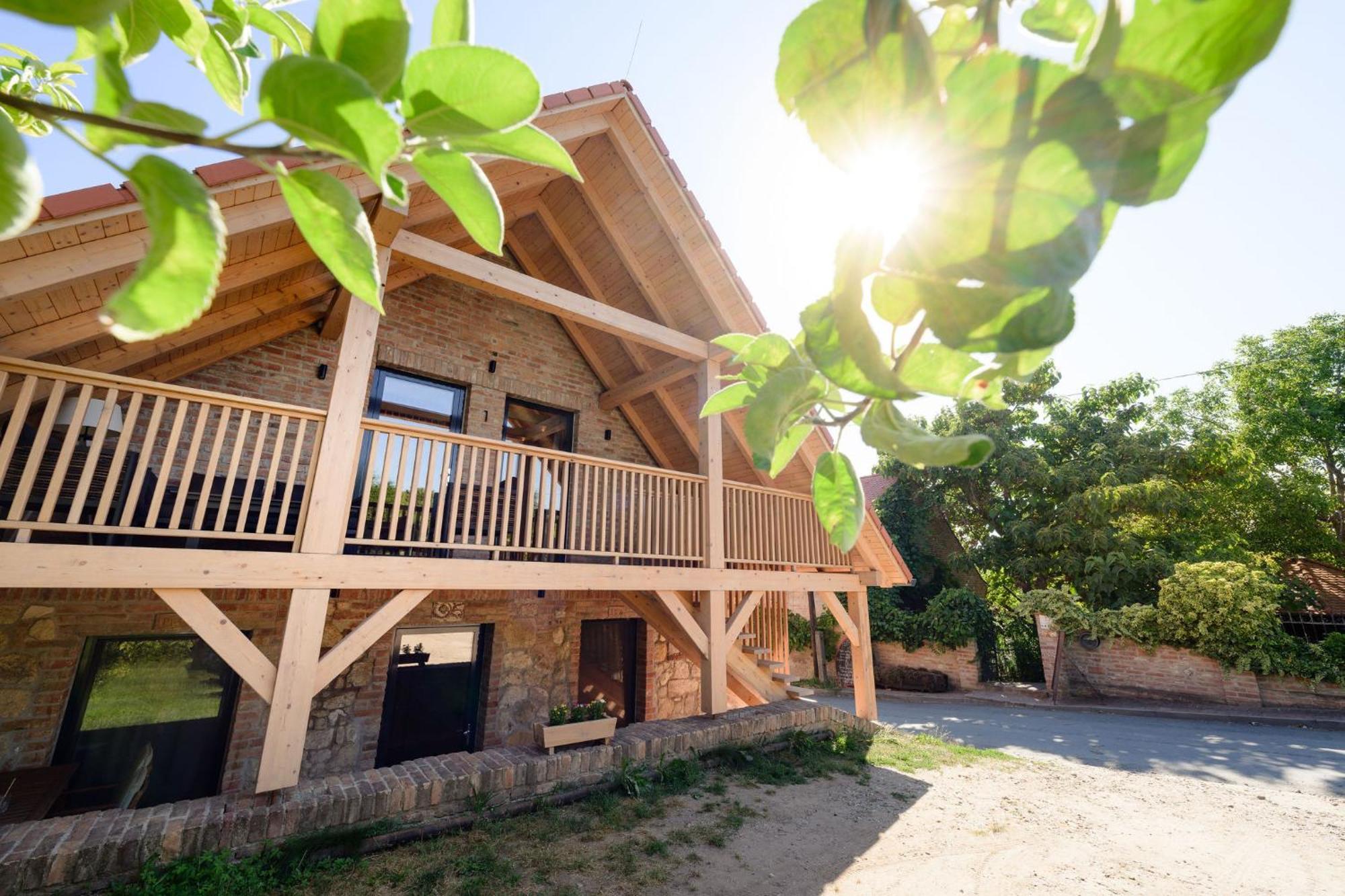 Villa Daniela Uvaly  Ngoại thất bức ảnh